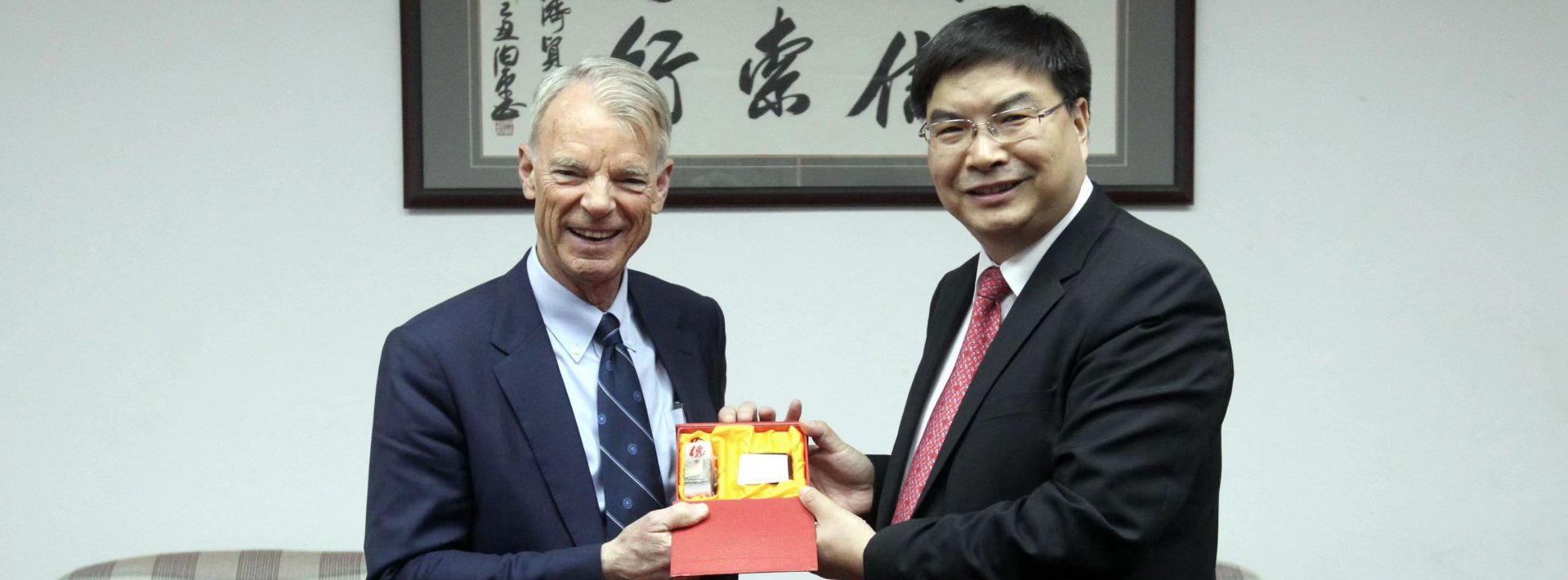 可按栏目扩展阅读相关条目
