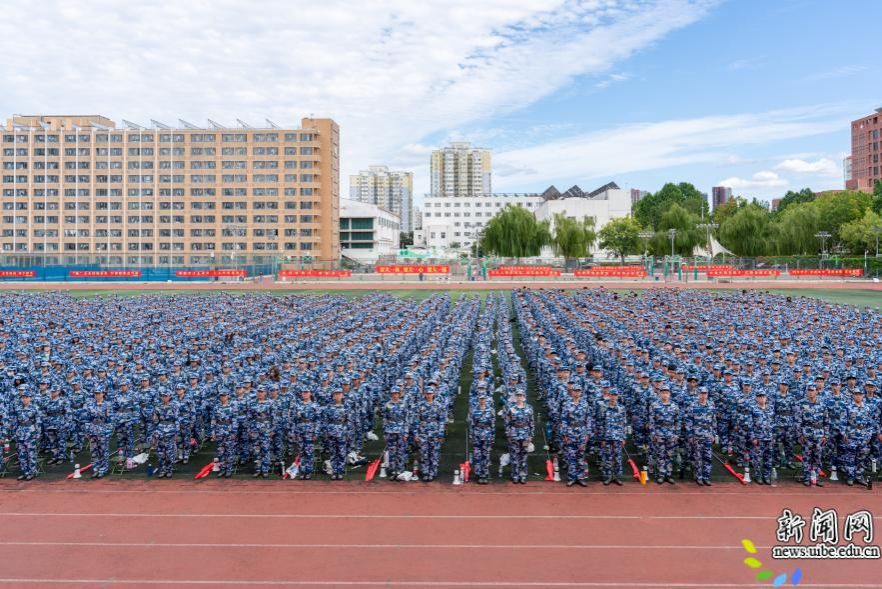image8.jpeg 校德赢最新版本下载手机版登录书记黄宝