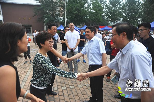 小关街道办事处实地查看德赢注册登陆注