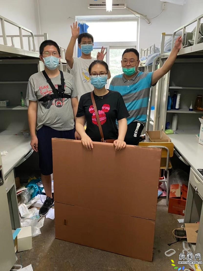 助力学子奔向人生新征程为毕业生整理行