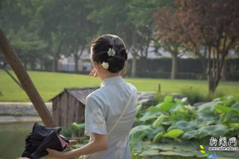 盛夏贸大，“荷”你有约