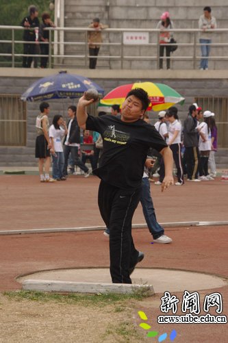 [图说校运会] 透视赛场