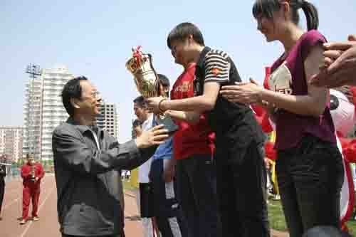 校新闻网讯(记者 李嫣 陈芄臻 吴惠
