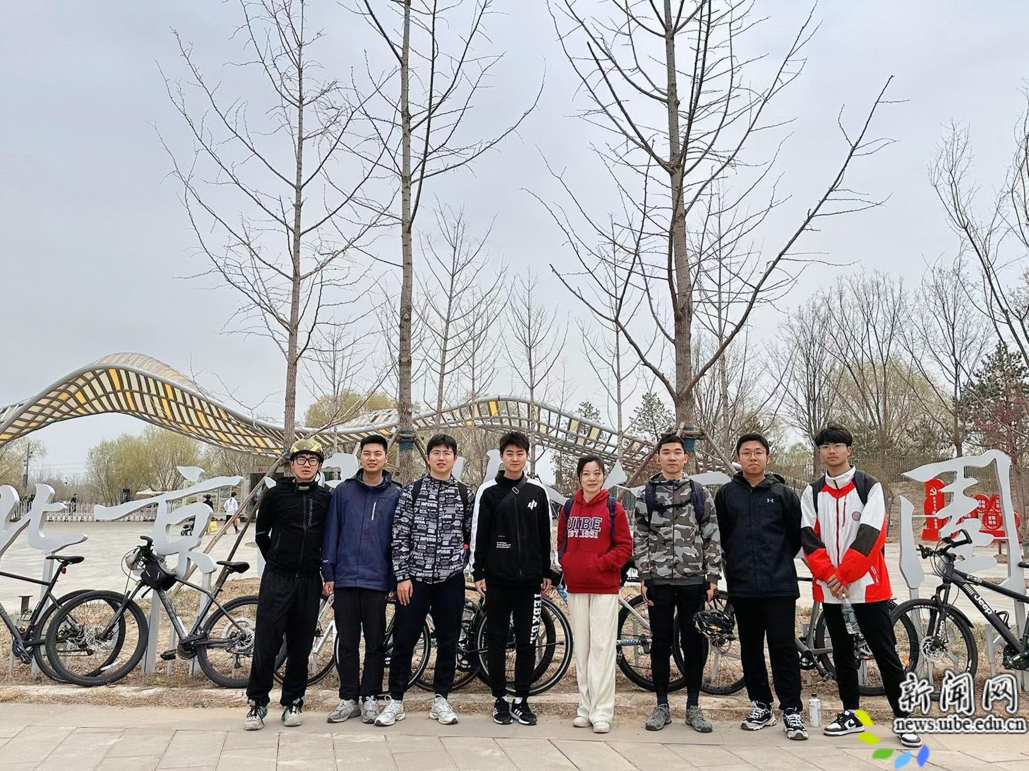 2.2组织春日骑行活动.jpg 入职两年来