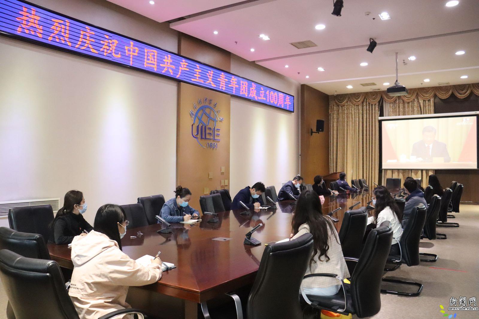 在矢志奋斗中谱写新时代的青春之歌
