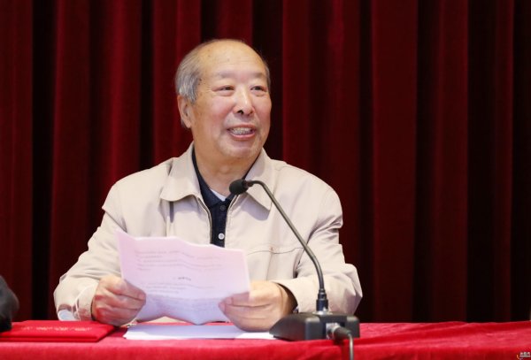 校德赢注册登陆官网规则须知副书记文君