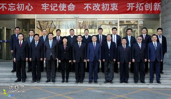贸大校园阳光明媚