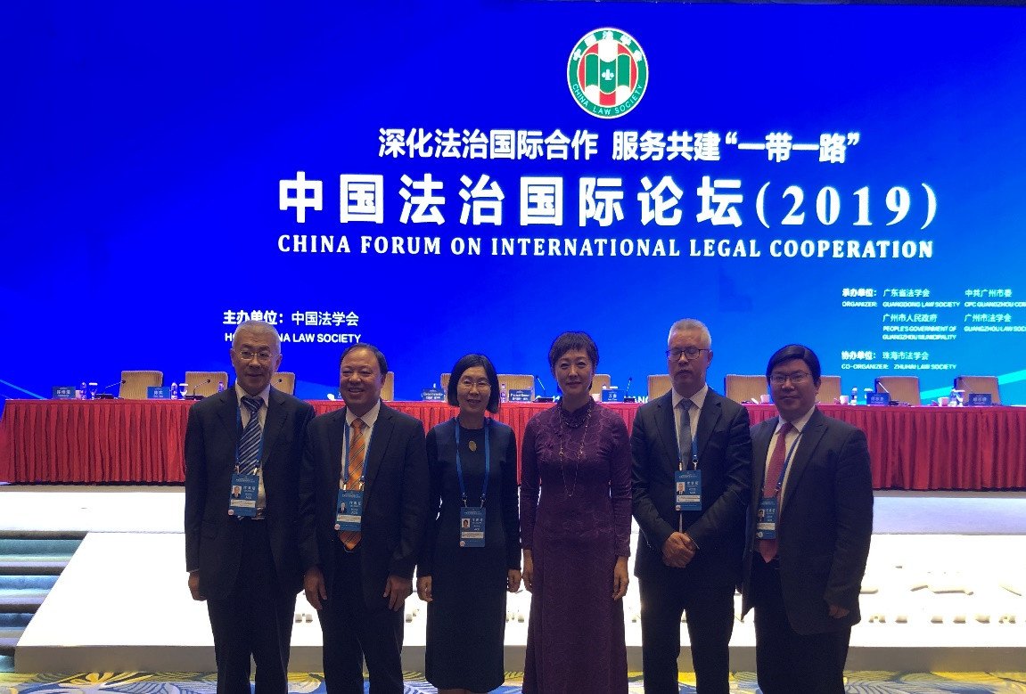 对照阅读来自40多个德赢最新版本下载