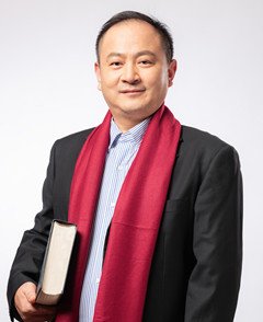 对照阅读事实上顺应中国改革开放大业对
