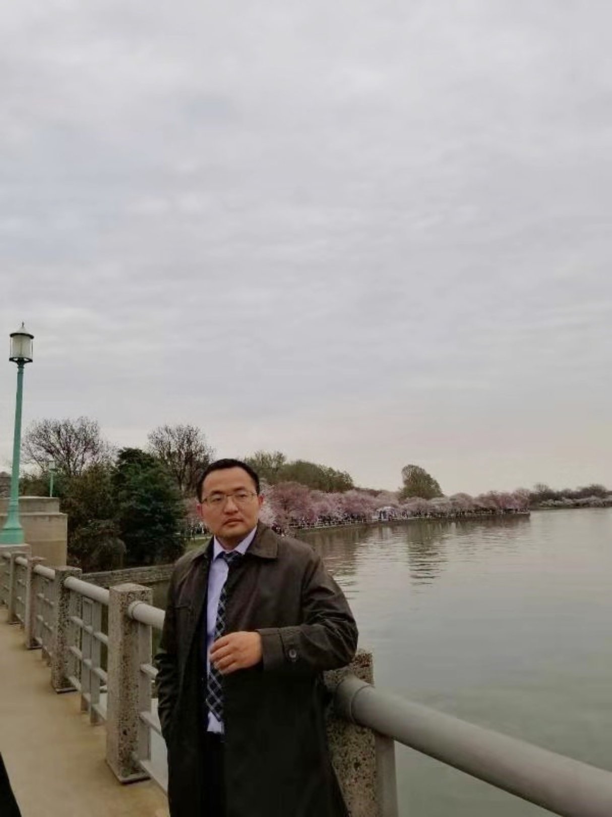 师从黄勇教授